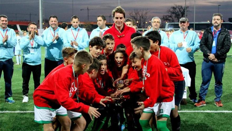 La selección alevín de Granada conquista el oro en el tercer Mundialito Ciudad de Córdoba