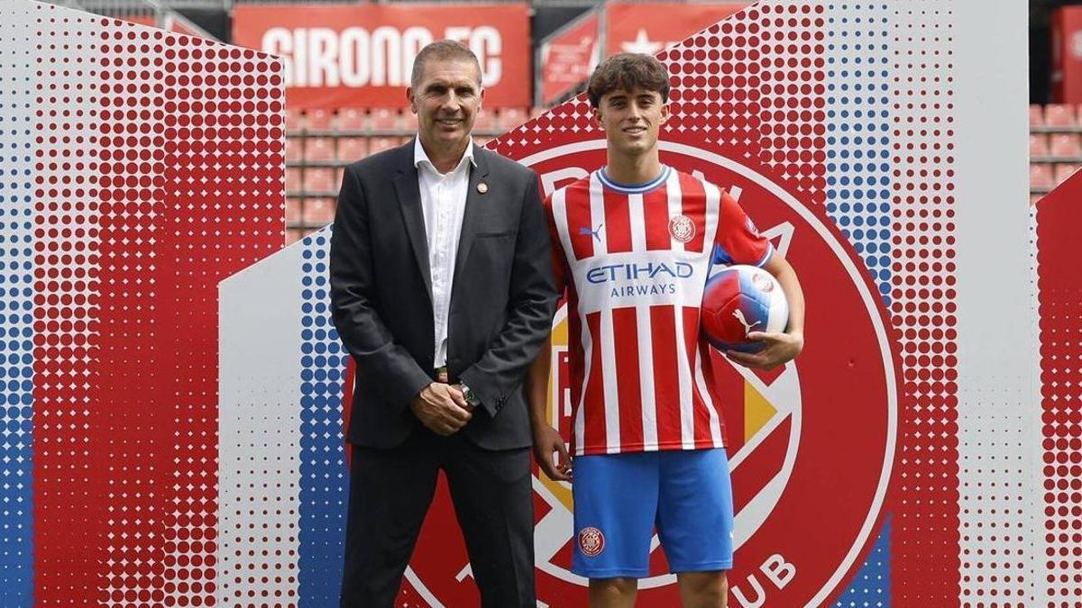 Les imatges de la presentació de Javier Boñar amb el Girona FC