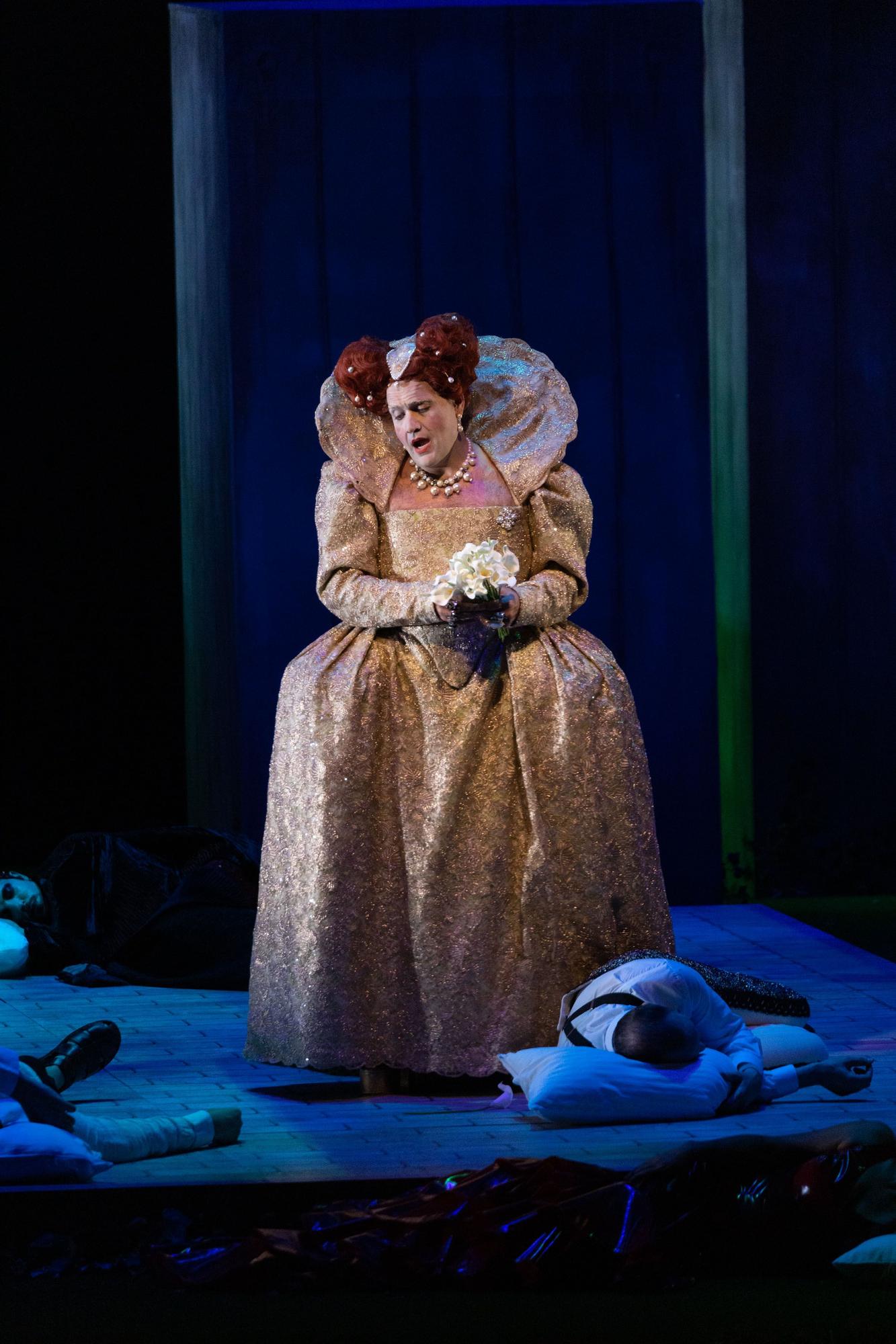 Peralada viu una nit de somni amb l'esperit festiu «The Fairy Queen»