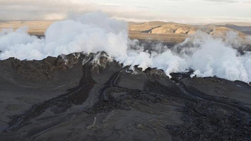 El volcán Bargarbunga entra en erupción en Islandia