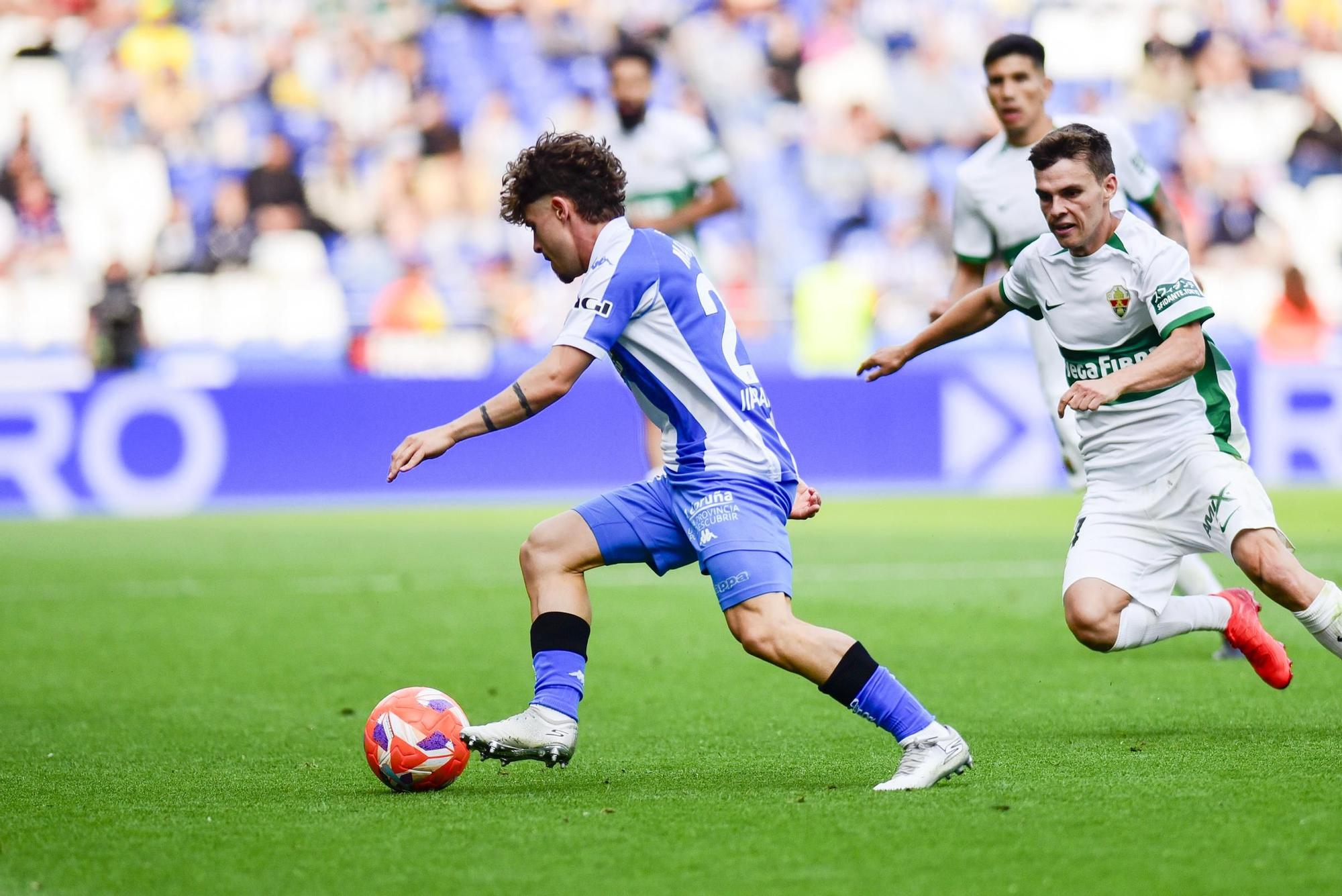 El Dépor cae goleado (0-4) por el Elche para cerrar la temporada 2025-25 en Riazor