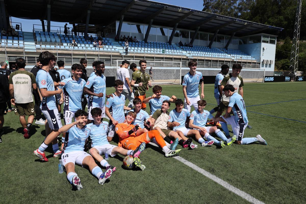 Vigo, A Madroa. Partido del Celta Juvenil y celebración Vigo, A Madroa. Partido del Celta Juvenil y celebración
