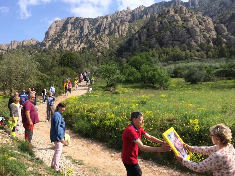 Cadena humana a Montserrat per reclamar l'alliberament dels líders independentistes