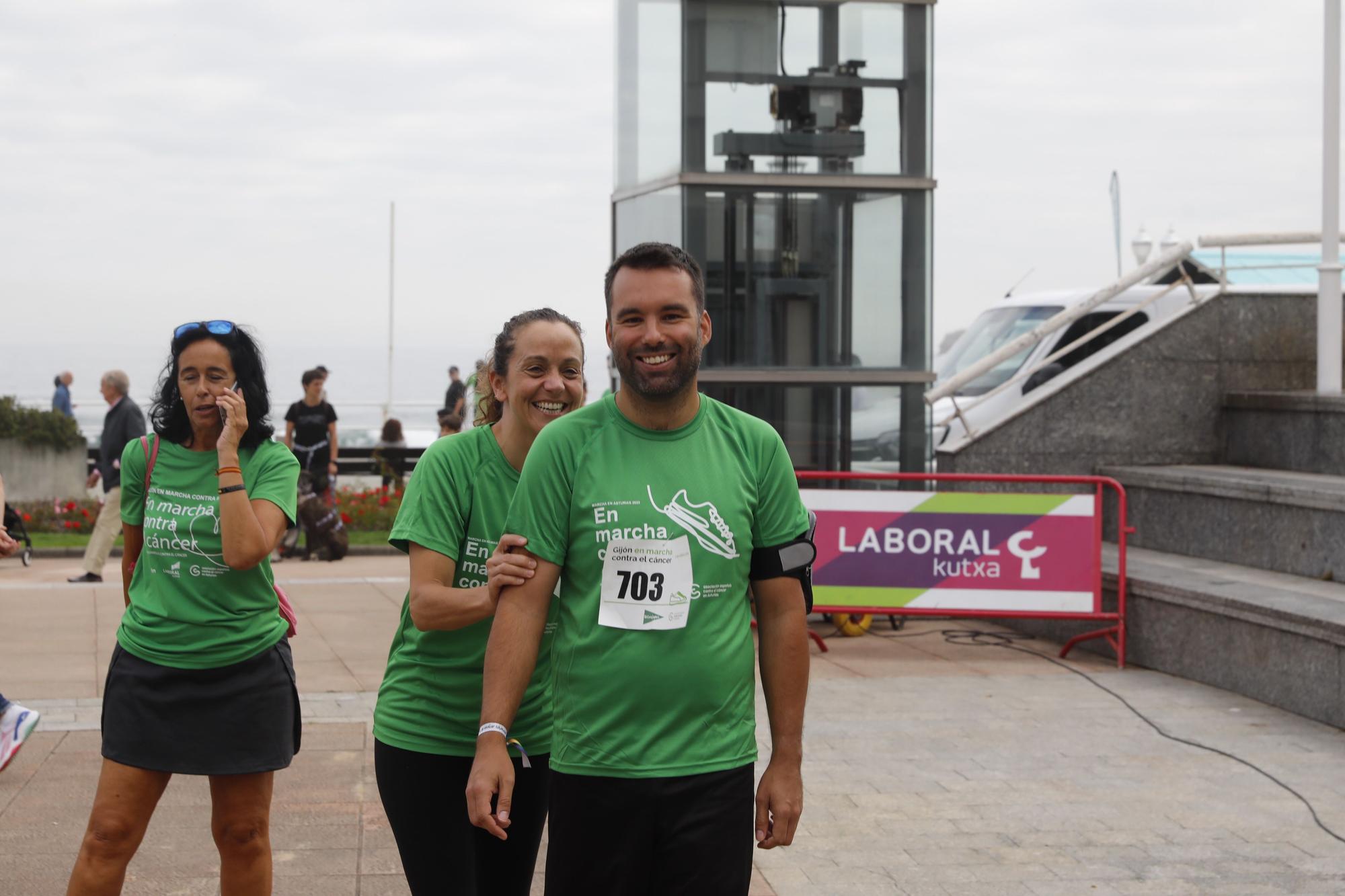 EN IMÁGENES: Asturias se echa a la calle para correr contra el cáncer