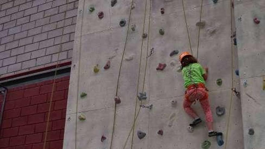 Exhibición de escala para despedir la Escuela Municipal que se estrenó este curso