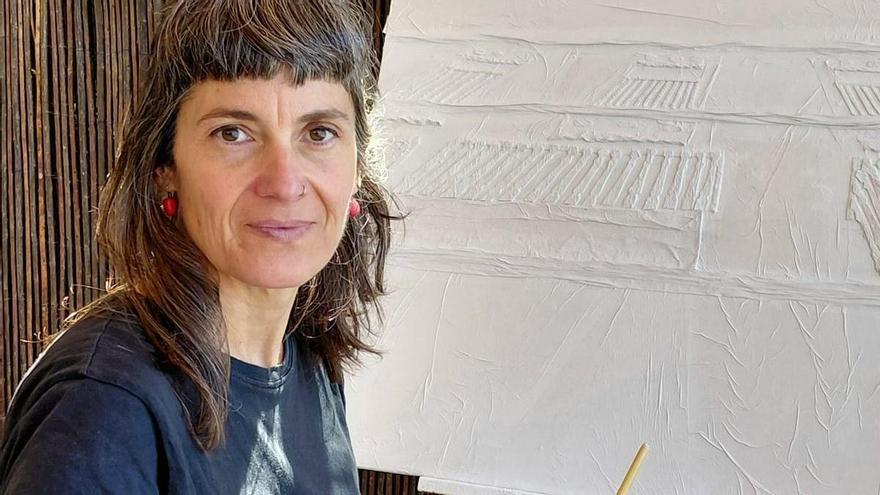 esperó 14 años para volver al lienzo: así representa la arquitectura de La Vila Joiosa Meritxell Batsa