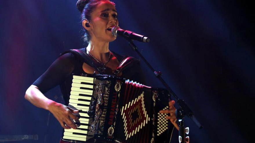 Julieta Venegas sedueix l&#039;Auditori de Girona amb un repàs dels seus grans èxits