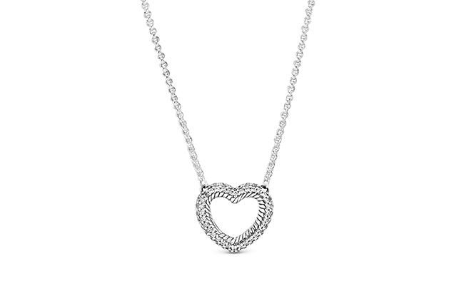 Collar con corazón