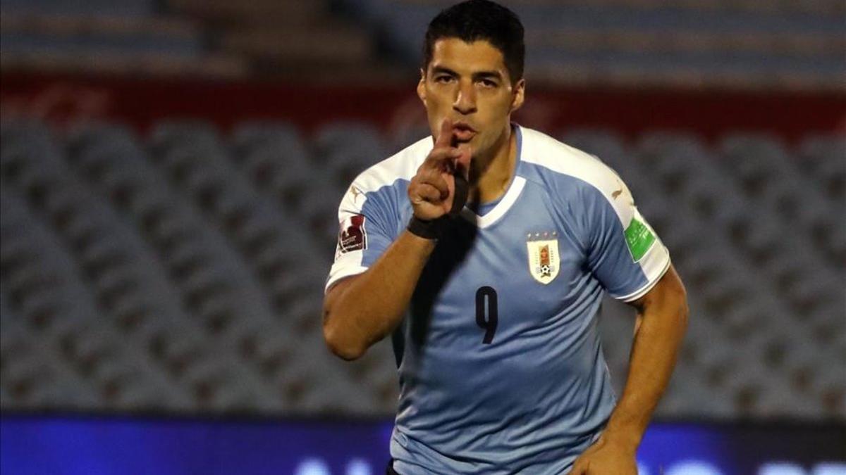 Luis Suárez encaminó el triunfo de Uruguay sobre la selección de Chile