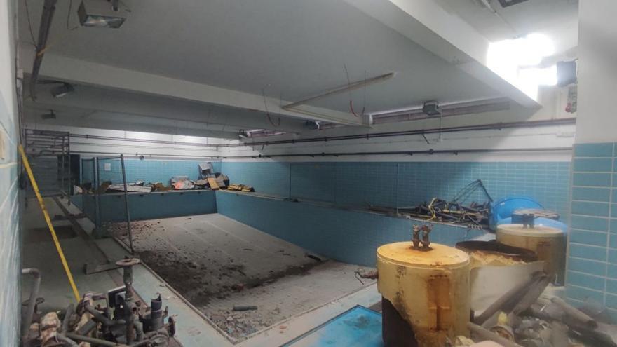 El Centro Asturiano convierte su vieja piscina en una gran sala polideportiva