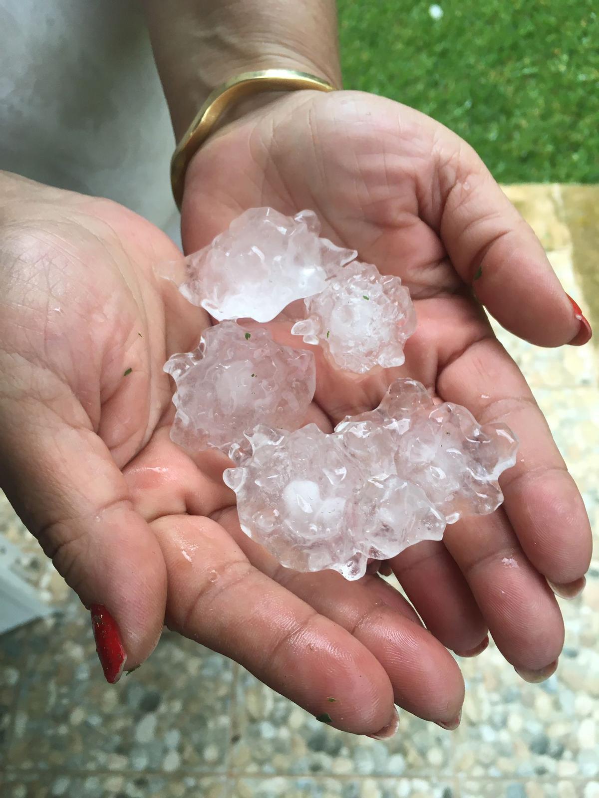 Granizo de gran tamaño ha caído en Can Picafort