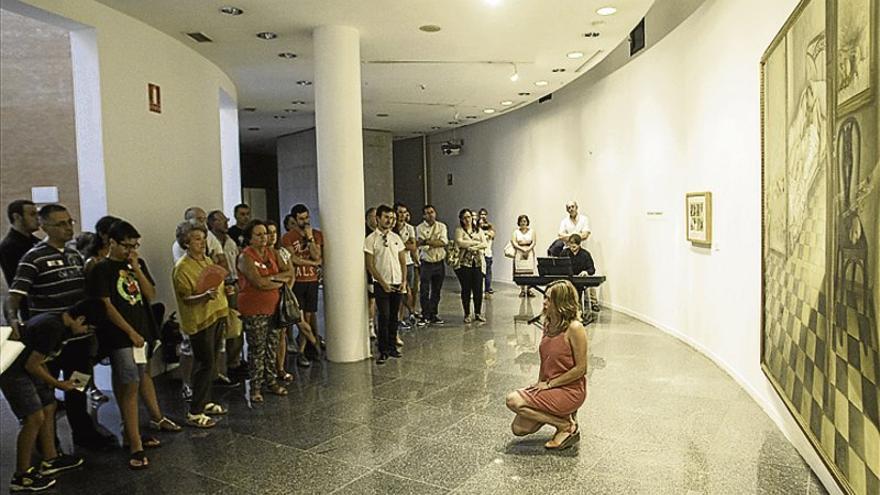 El público sigue con interés &#039;Voces en un museo&#039;, un espectáculo lírico y dramático en el Meiac