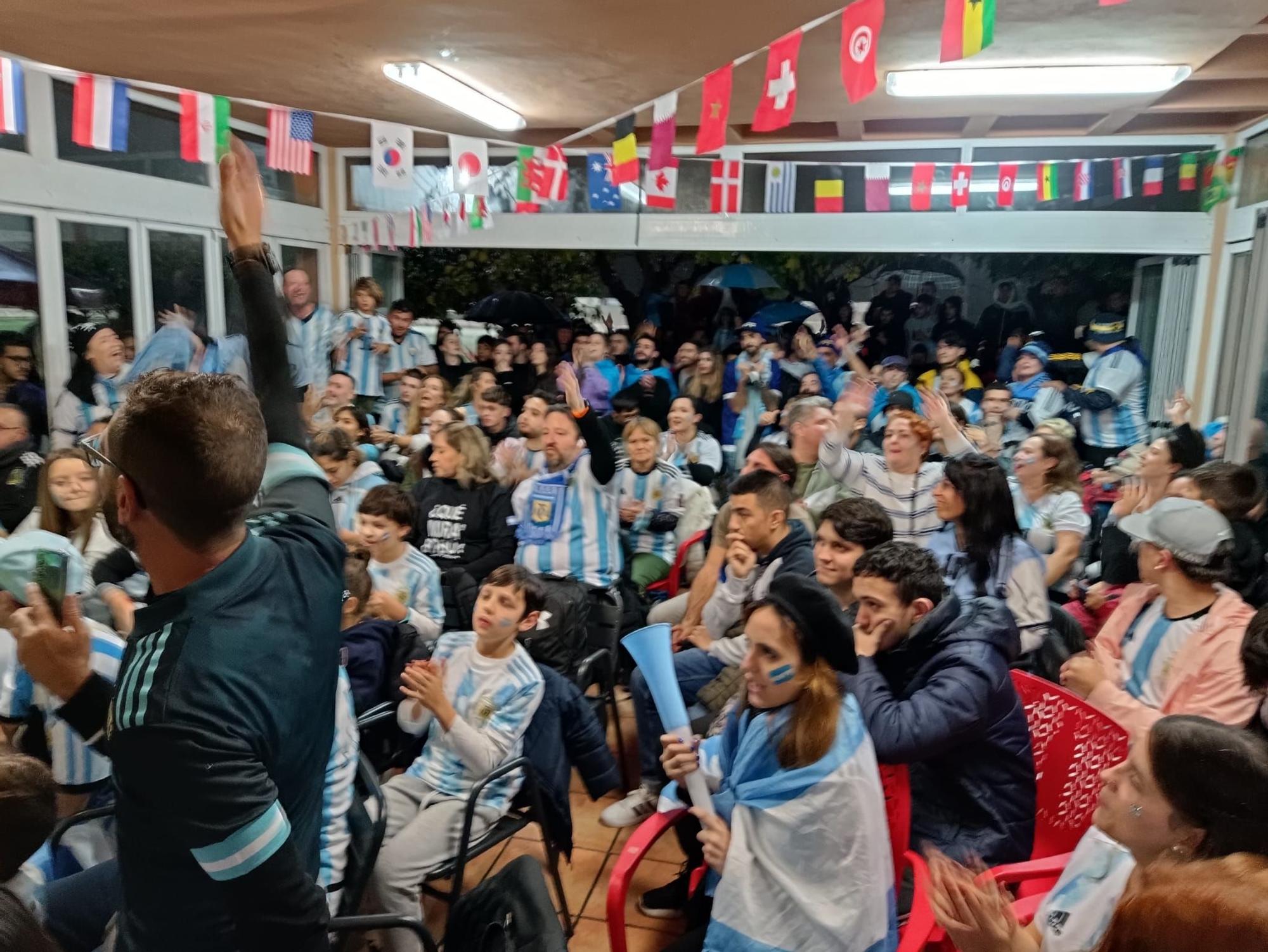 La colonia argentina en Mallorca disfruta con su selección