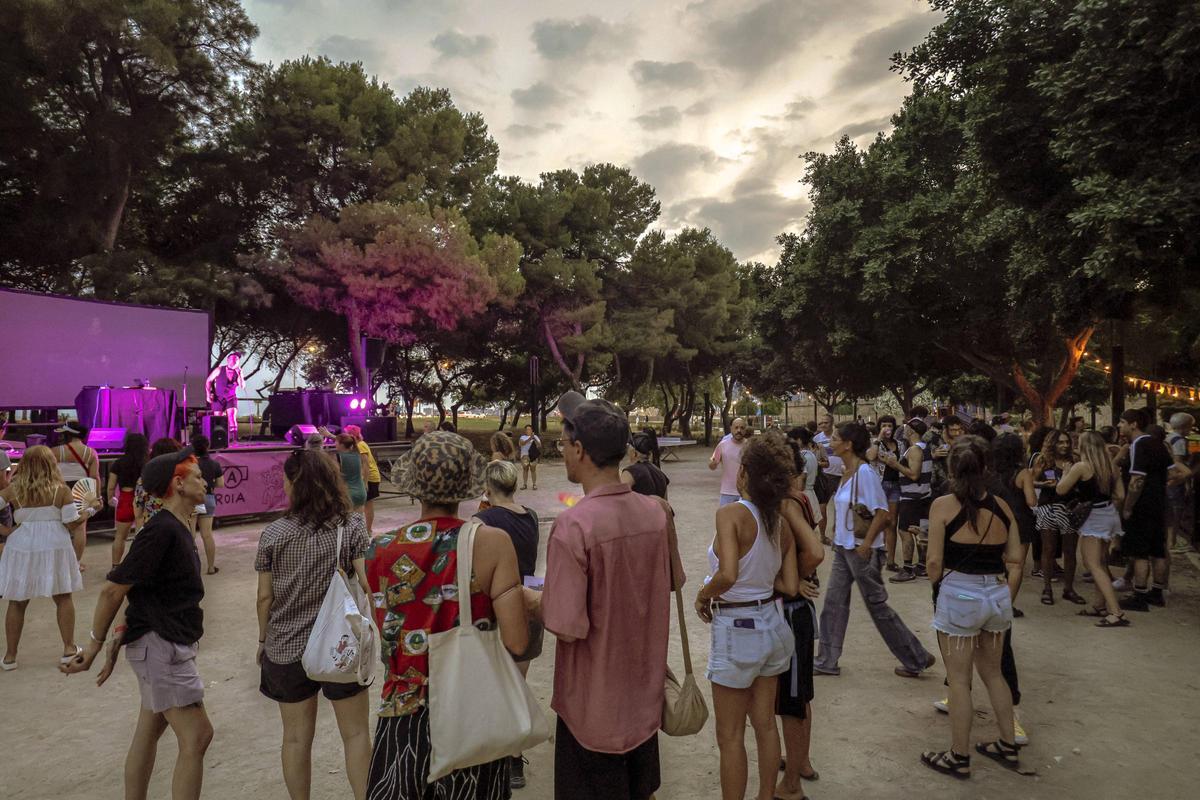 El Orgullo 'alternativo' combina reivindicación política, música y celebración