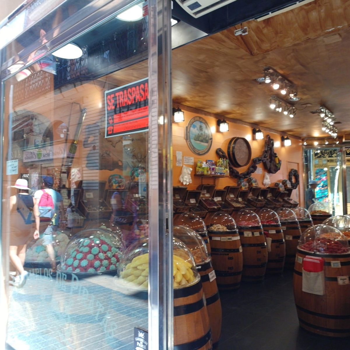 Una de los negocios que se traspasa es una tienda de caramelos de la calle Jaume II de Palma