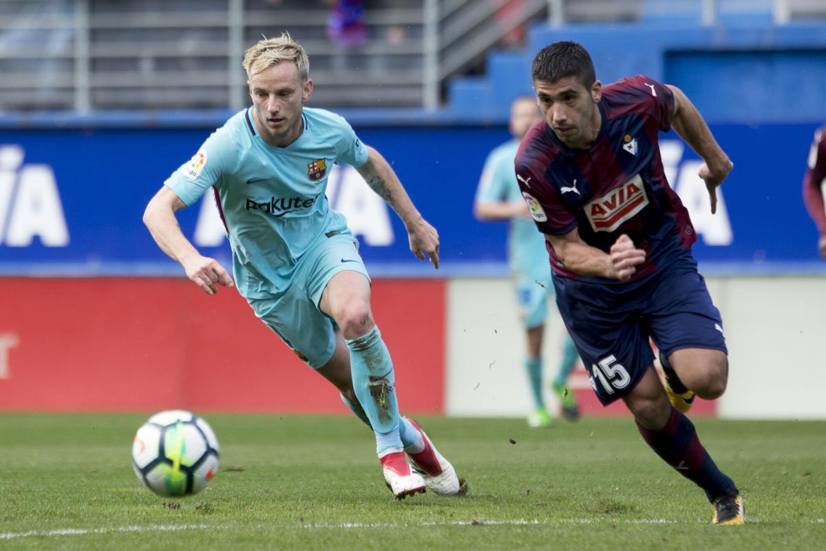José Ángel Valdés "Cote"en un partido contra el Barça en la temporada 2017/2018.