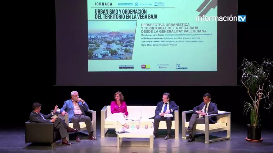 El suelo, PATIVEL y las leyes de la Comunitat se debaten en “Urbanismo y ordenación del territorio en la Vega Baja”