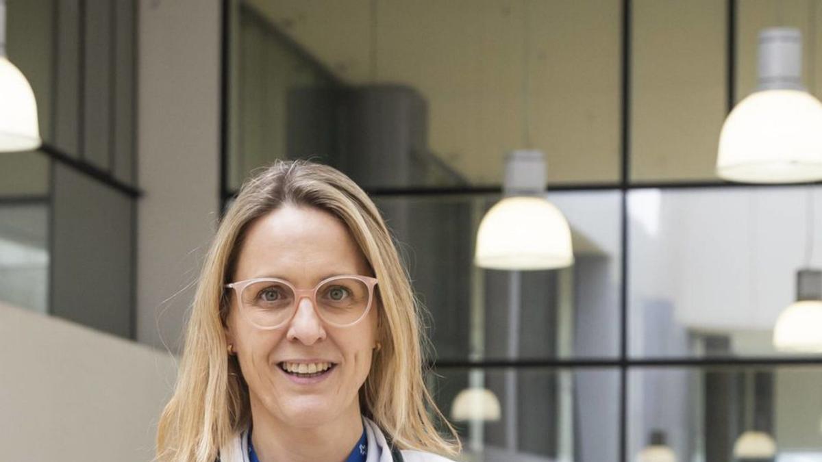 La doctora Clara Montagut, a l’Hospital del Mar de Barcelona. | MACARENA PÉREZ