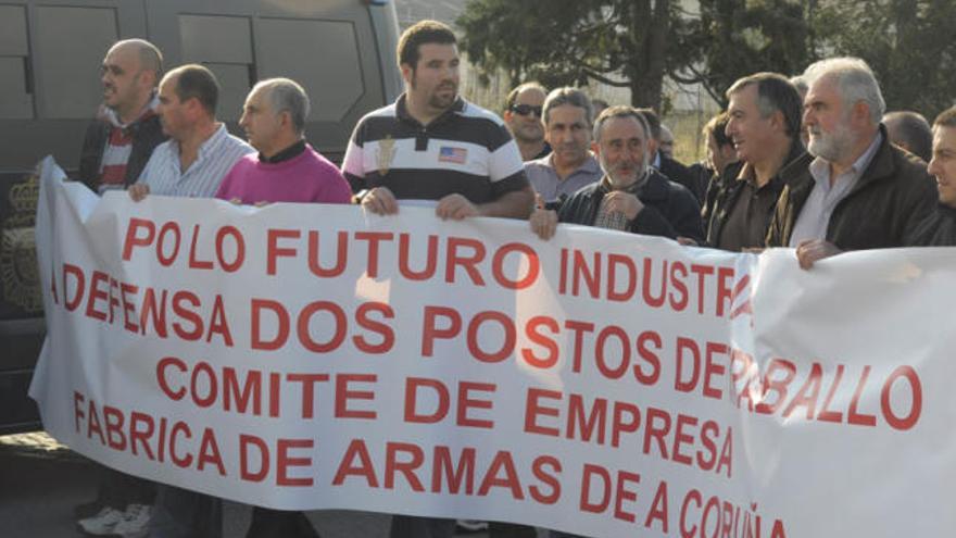 Manifestación de trabajadores en 2011 ante la actitud de la dirección de dejar caer la actividad de la planta.