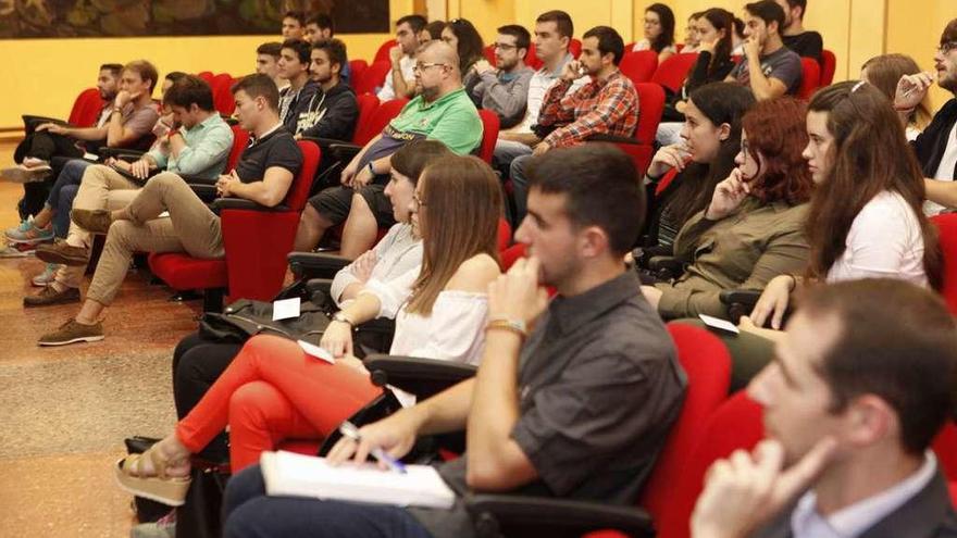 Estudiantes que asistieron a la presentación del programa de talento de Telefónica.