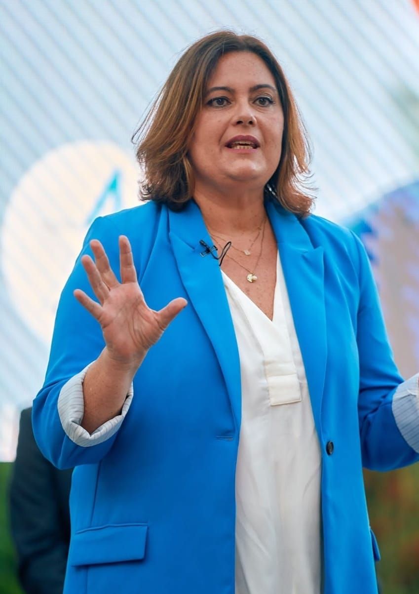 Beatriz Calzada, nueva presidenta del puerto de Las Palmas.