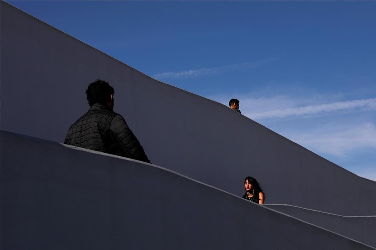 Cruce fronterizo de Pedwest en el punto de entrada de San Isidro en Tijuana, México.