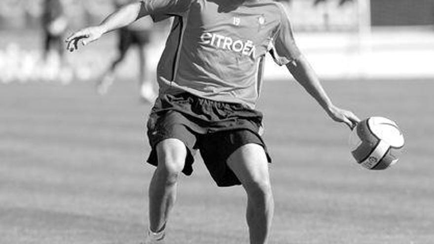 Dani Abalo, durante un entrenamiento en A Madroa. / Rafa Estévez