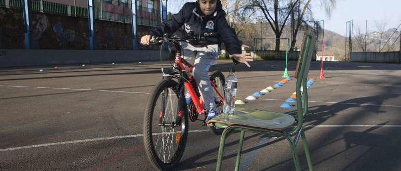 Los &quot;rescatadores&quot; de bicis de Langreo