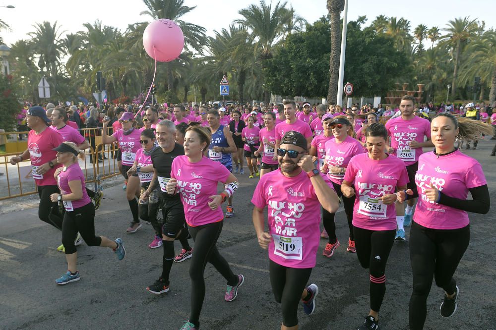 La marea contra el cáncer inunda Elche