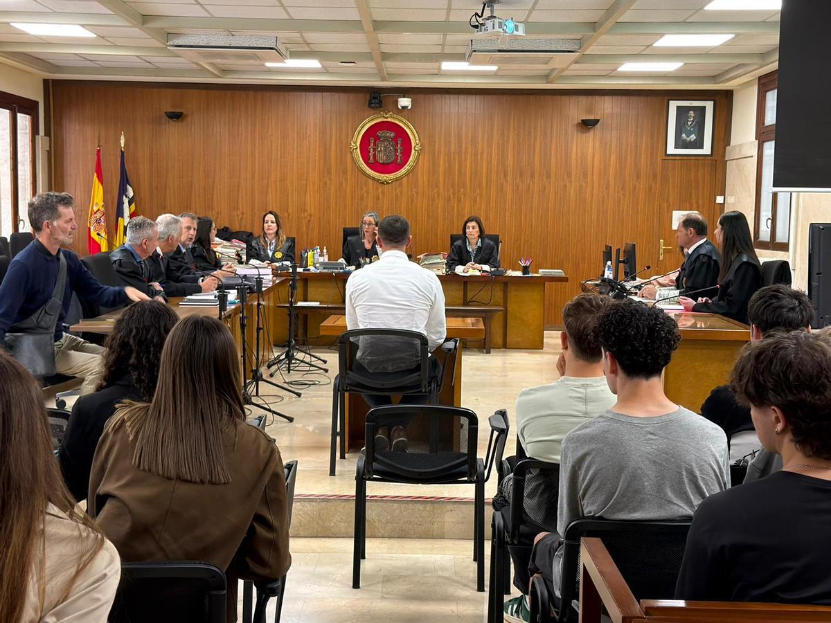 El acusado, hoy durante la vista celebrada en la Audiencia Provincial de Palma.