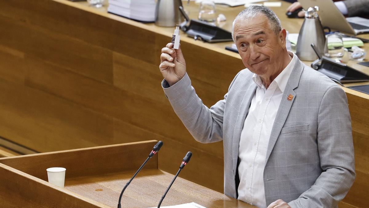 El síndic de Compromís, Joan Baldoví, durante una sesión de control en Les Corts Valencianes.