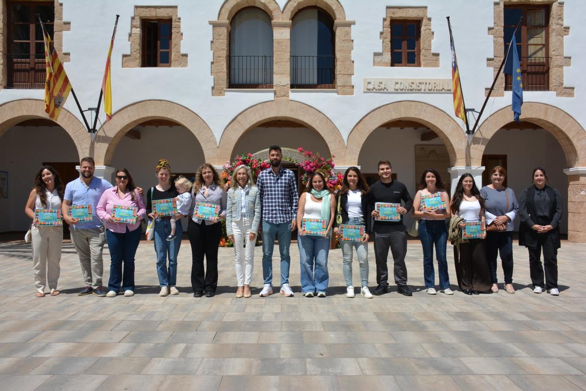 Más de veinte de jóvenes del municipio de Santa Eulària se benefician del programa de Retorno del talento