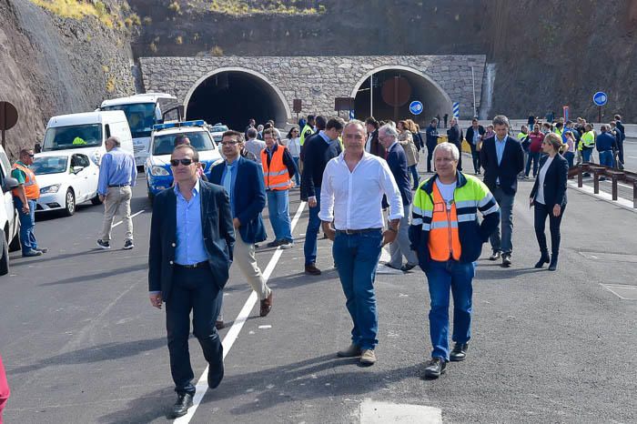 Apertura del primer tramo de la carretera de La ...