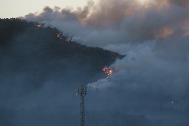 El incendio forestal de Tuéjar, en Valencia, en imágenes