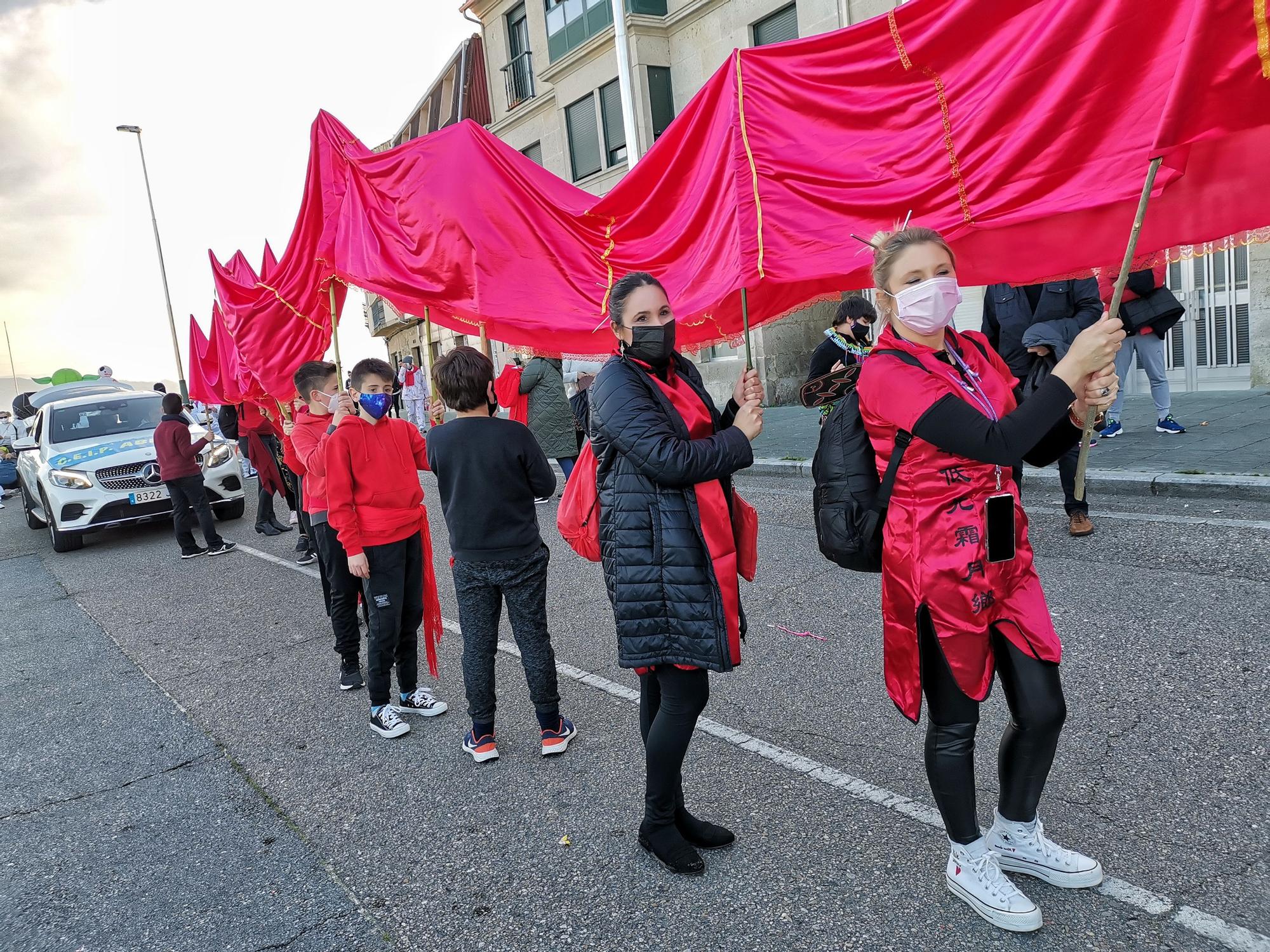 Moaña despide el Entroido con el tradicional "Enterro da Xoubiña"