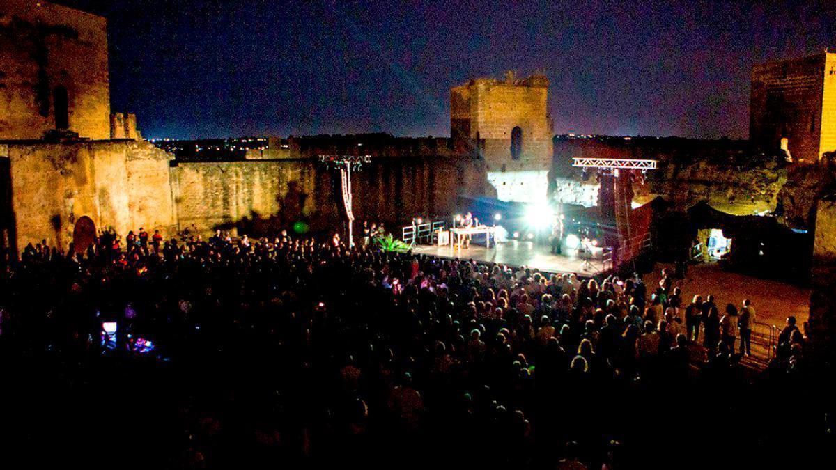 Los conciertos se celebran junto al Castillo de Alcalá.