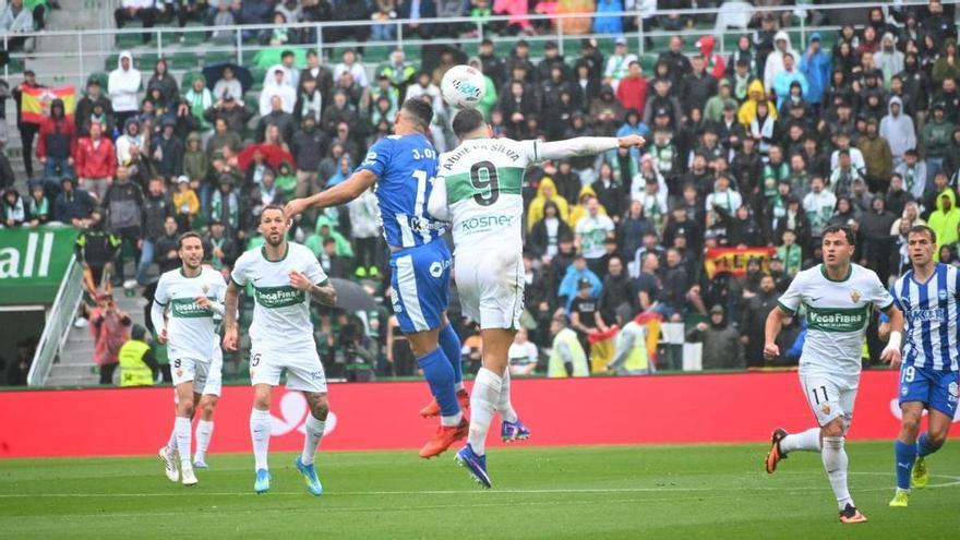 El 1x1 franjiverde del Elche-Alavés: El toro vuelve al ruedo