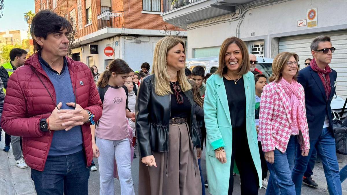 Foto de la marcha educativa que ha tenido este martes en Almassora contra la violencia de género.