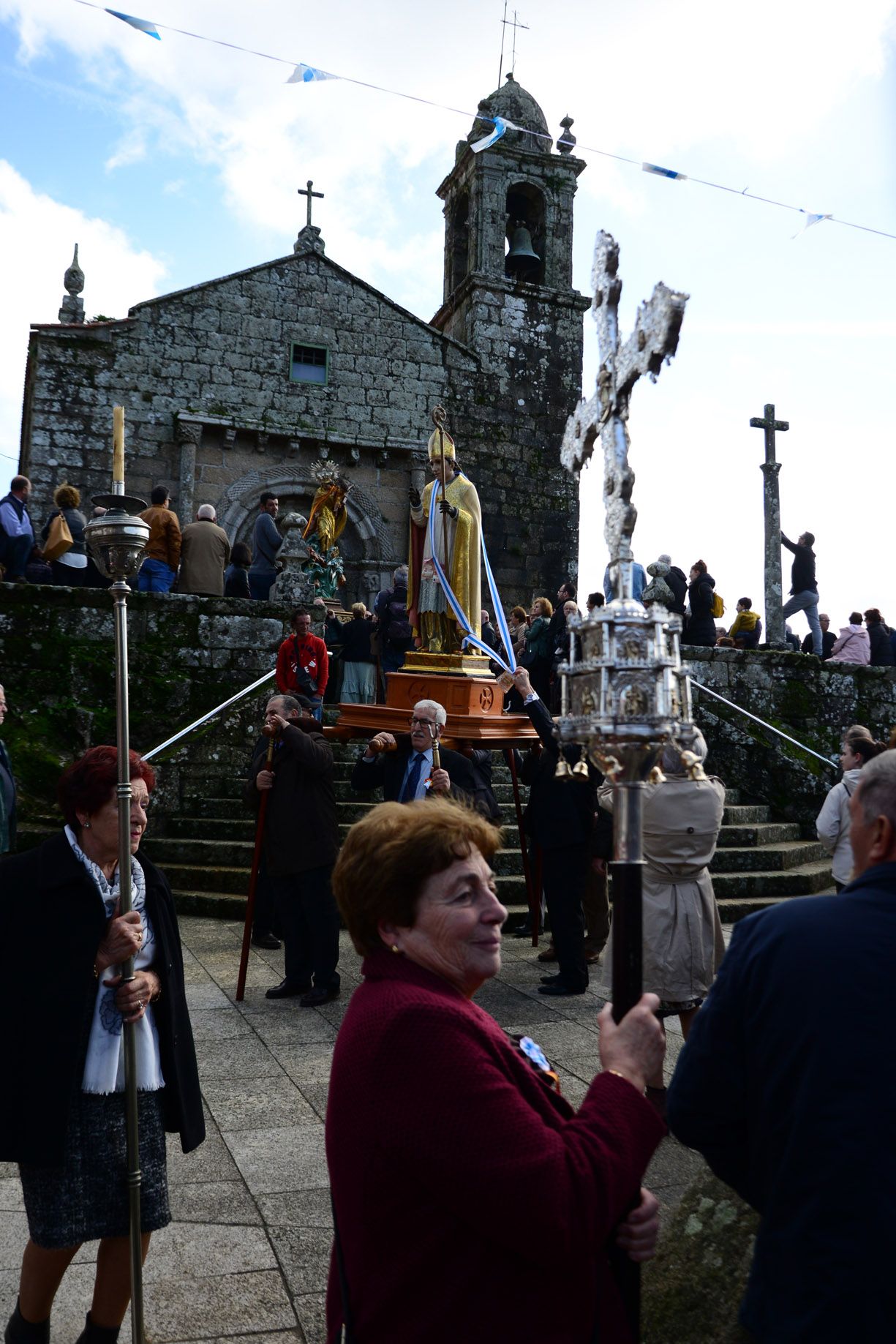 Las procesiones por el San Martiño de Moaña y Bueu aprovechan la tregua de la lluvia