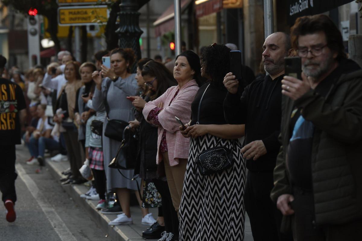 La procesión del Jesús del Silencio recorrió el centro de la ciudad