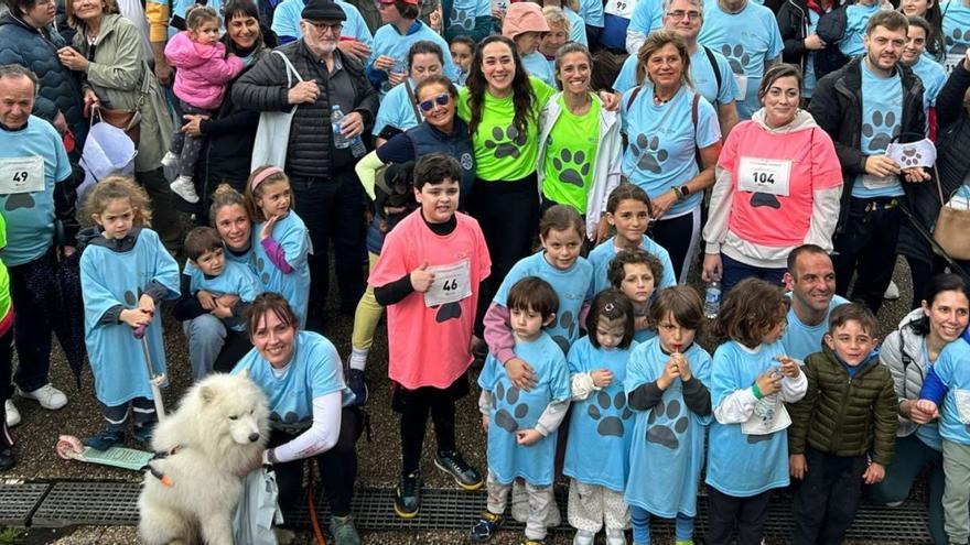 Down Asturias recauda 2.000 euros con su "Canminata" en el Parque de Invierno | LNE
