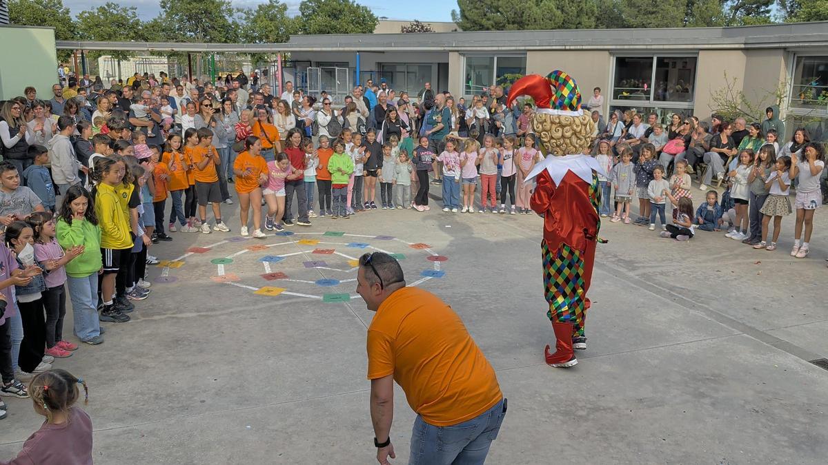 L’escola Joncadella de Sant Joan celebra la seva festa L’escola Joncadella de Sant Joan celebra la seva festa