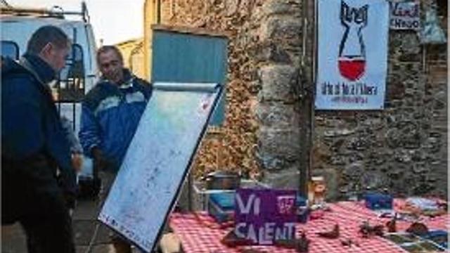 Imatges de la parada a la Fira d'Espolla diumenge.