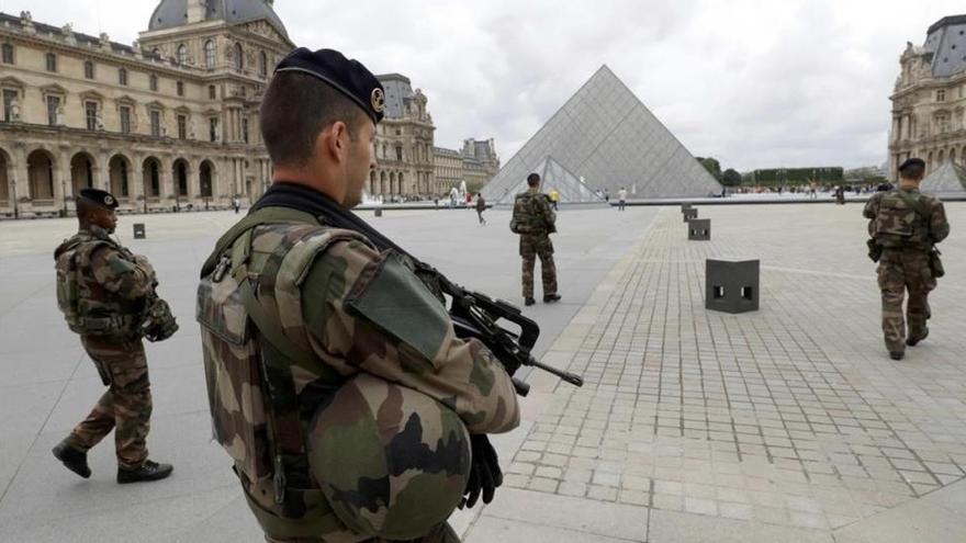 Un menor detenido por el tiroteo con heridos en un instituto en Francia