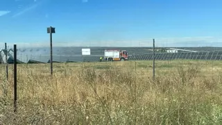 Incendio en La Hiniesta al arder varias placas solares