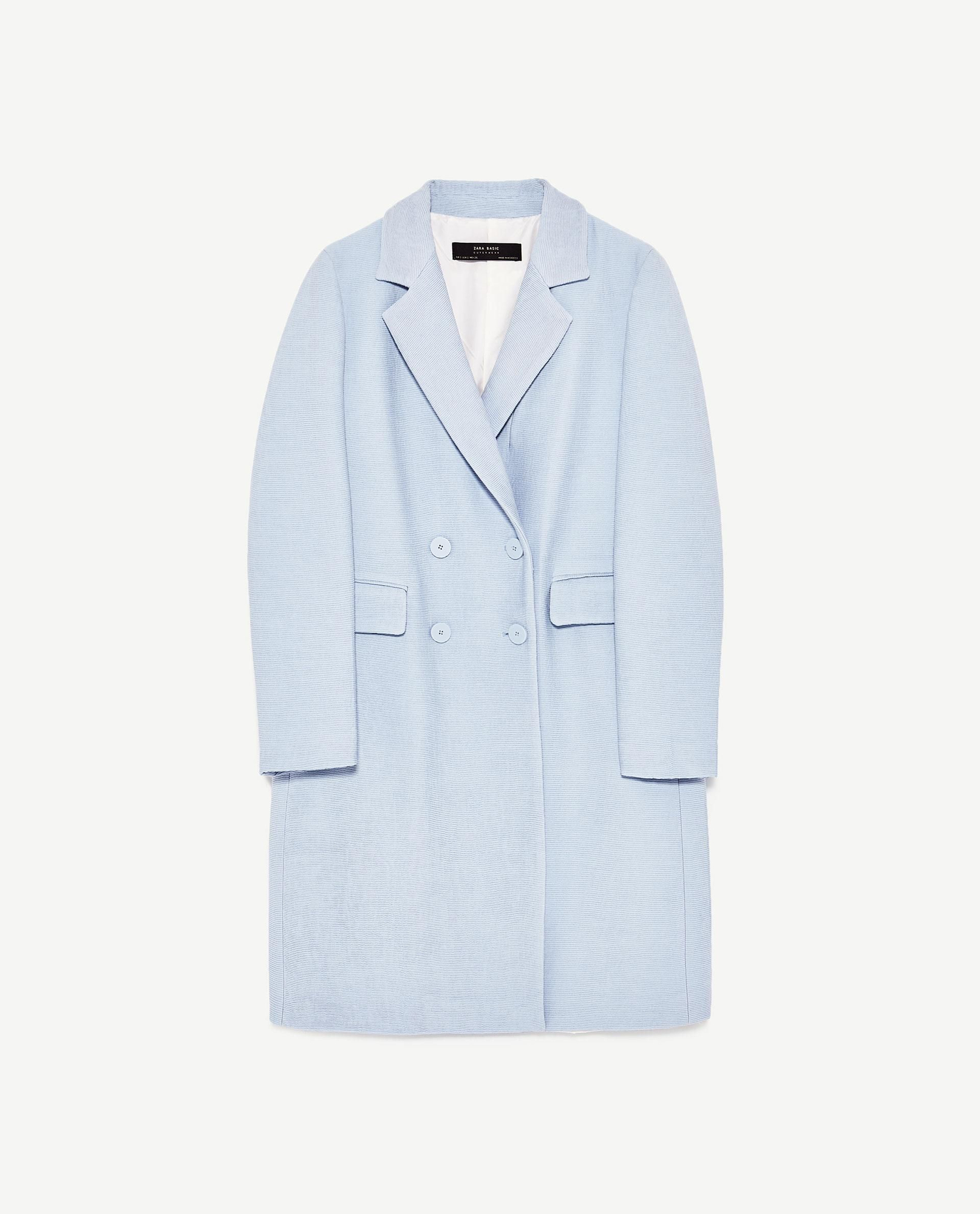 El 'uniforme' de oficina de Zara: Abrigo cruzado (49,95 euros).