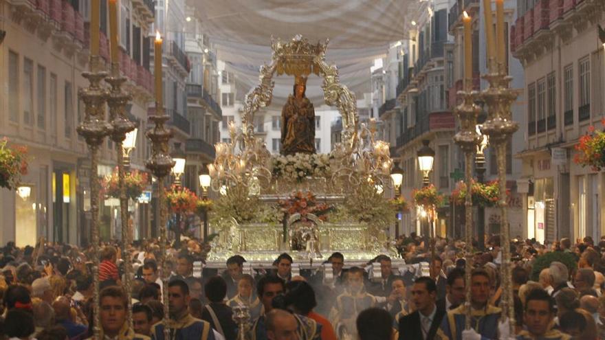 La Virgen de la Victoria celebra el 75 aniversario de su coronación canónica.