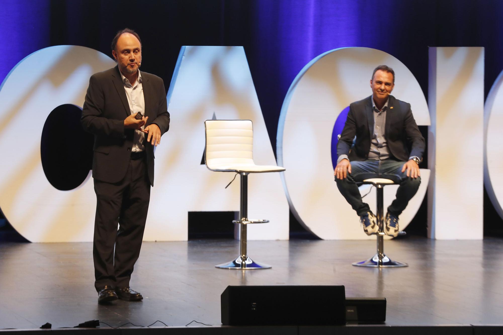 Antonio Rial Boubeta y Alexandre García Caballero protagonizaron la primera ponencia