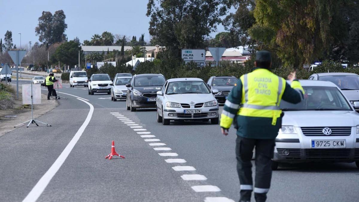 Control de la Guardia Civil en Córdoba.