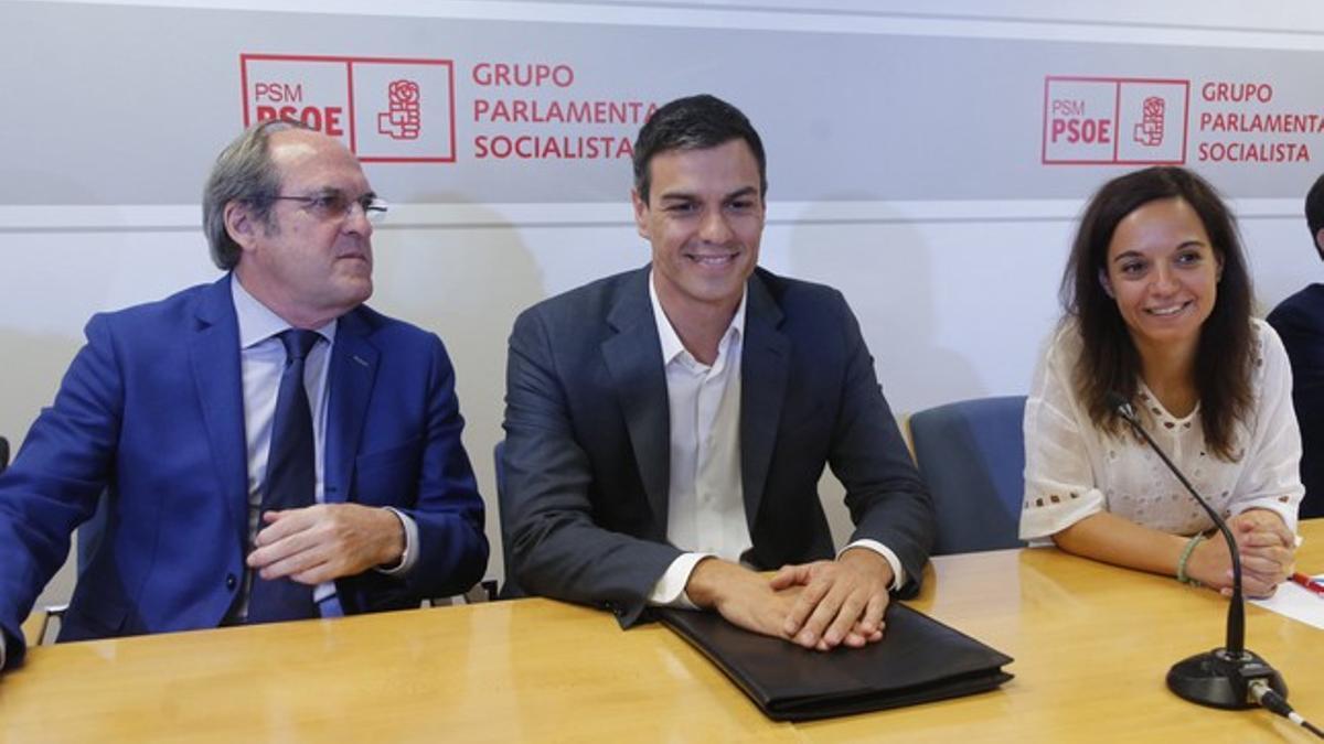 Pedro Sánchez, este miércoles, en la reunión del grupo parlamentario socialista.